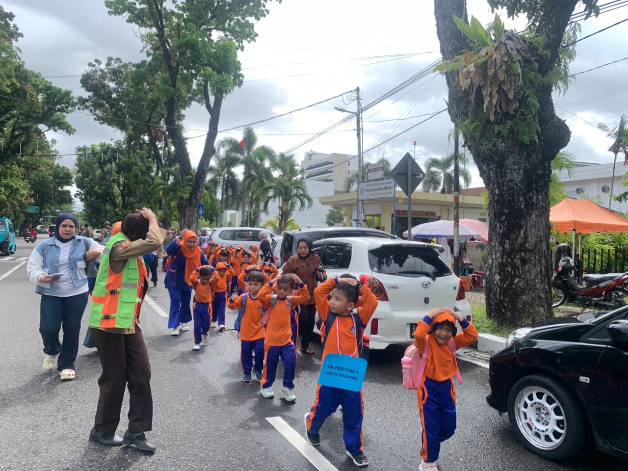 Sosiologi Sebagai Ilmu Image